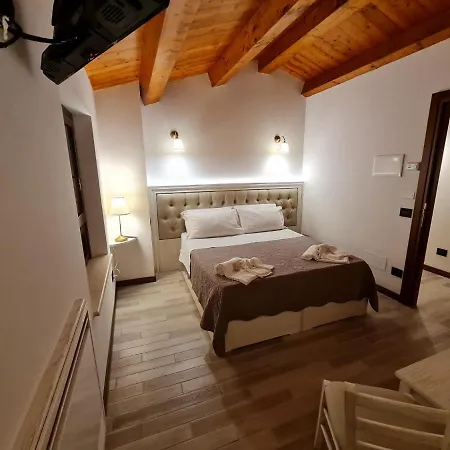 La Dimora Maiale Brado Di Guest house